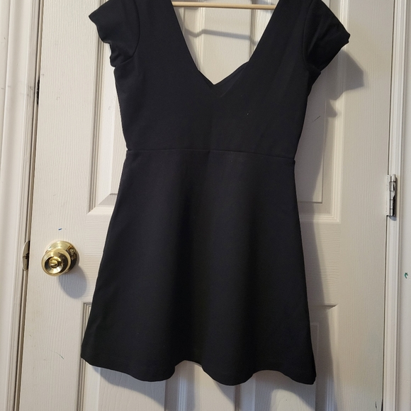 Urban outfitters little black dress Brand New - Picture 2 of 4